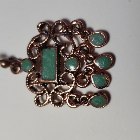 Bronze Tone Earrings with Sparkly Green Enamel - Picture 5 of 5